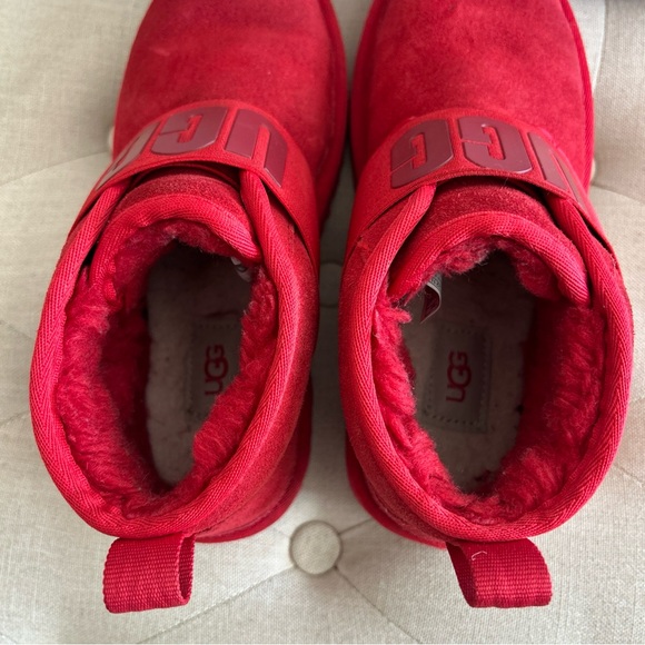 UGG Neumel II Graphic Women's Size US 7 Red Suede Chukka Boots Shoes - Picture 8 of 12